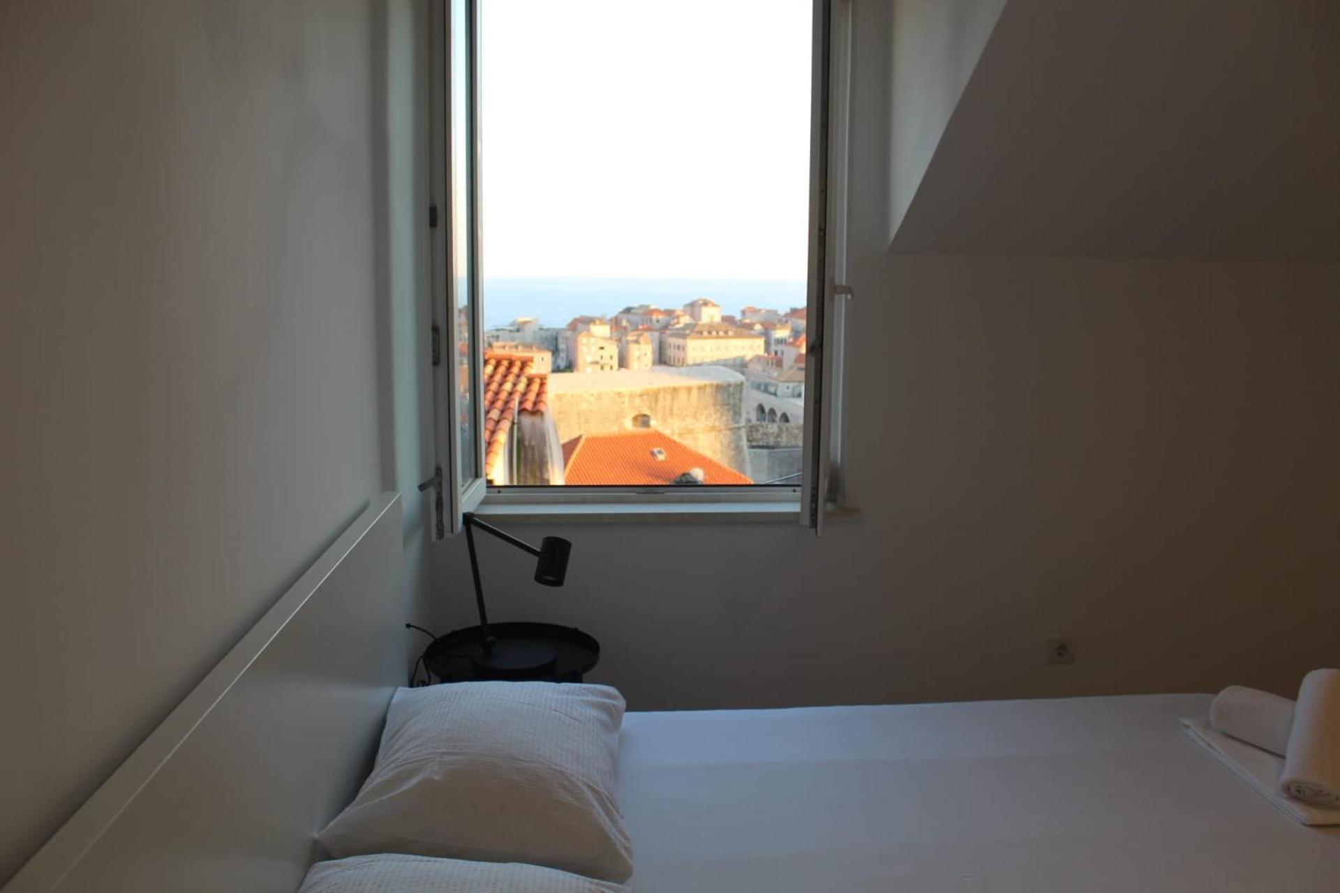 Apartment Red Wine